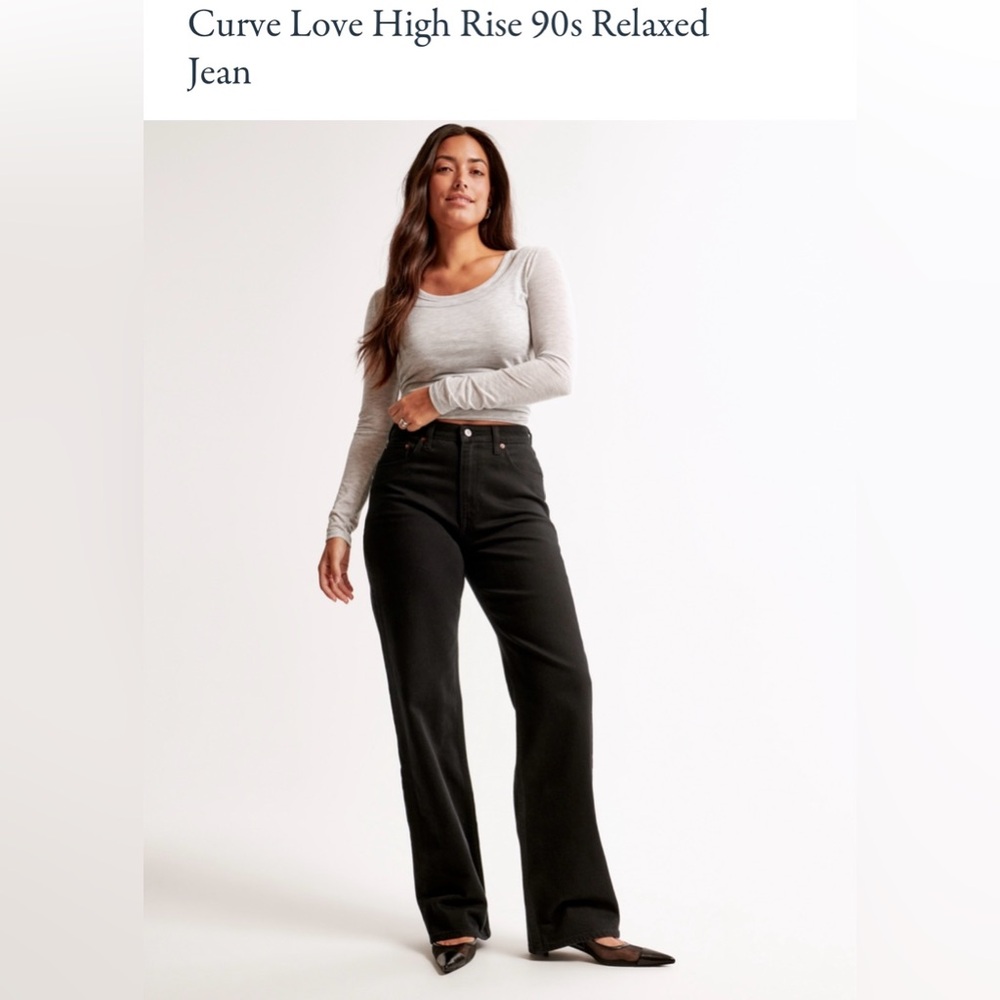 Abercrombie & Fitch Curve Love High Rise 90’s Relaxed Jean- Size 30/10R (Black)